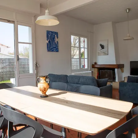 Anahita Holiday home