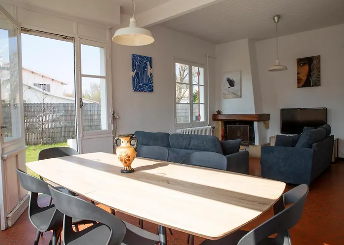 Anahita Holiday home